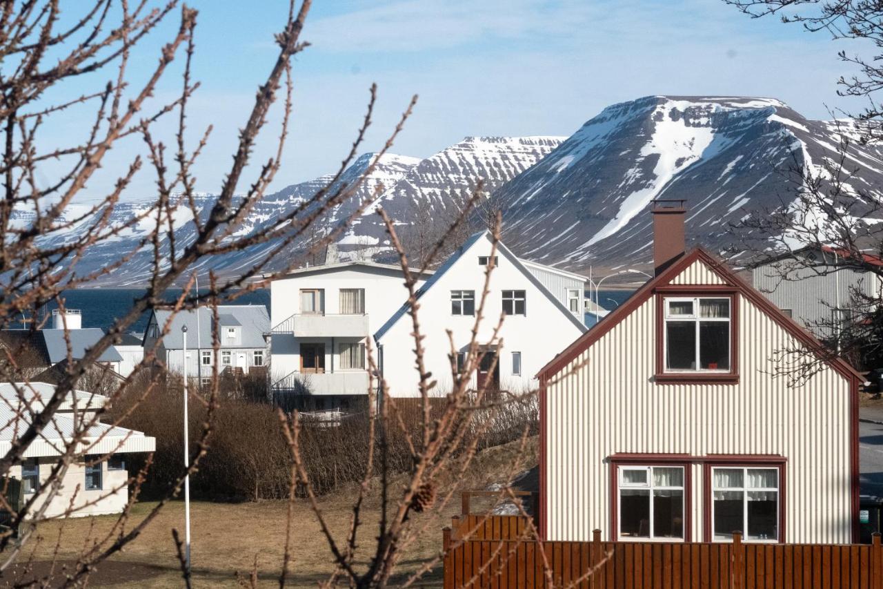 The Guesthouse By The Fjord Thingeyri Eksteriør bilde