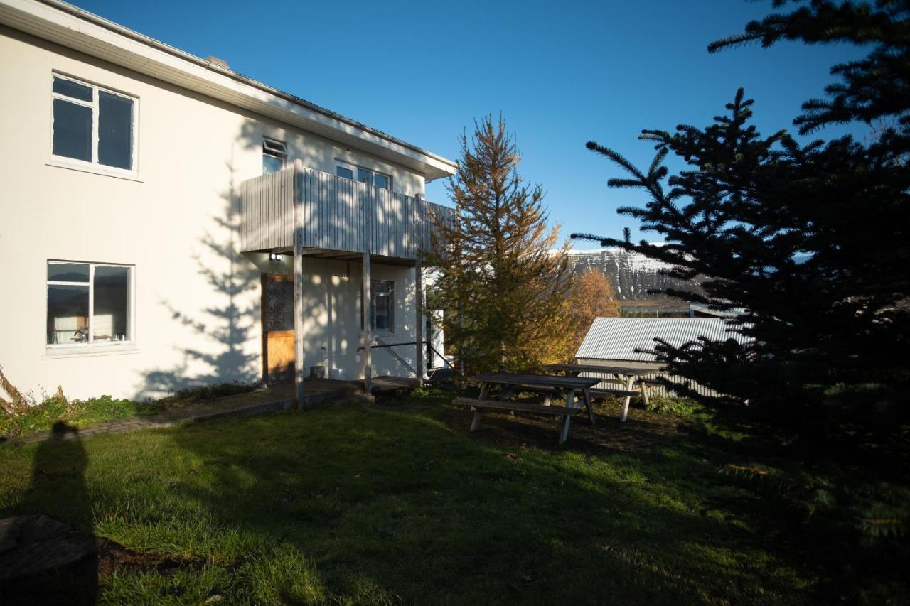 The Guesthouse By The Fjord Thingeyri Eksteriør bilde