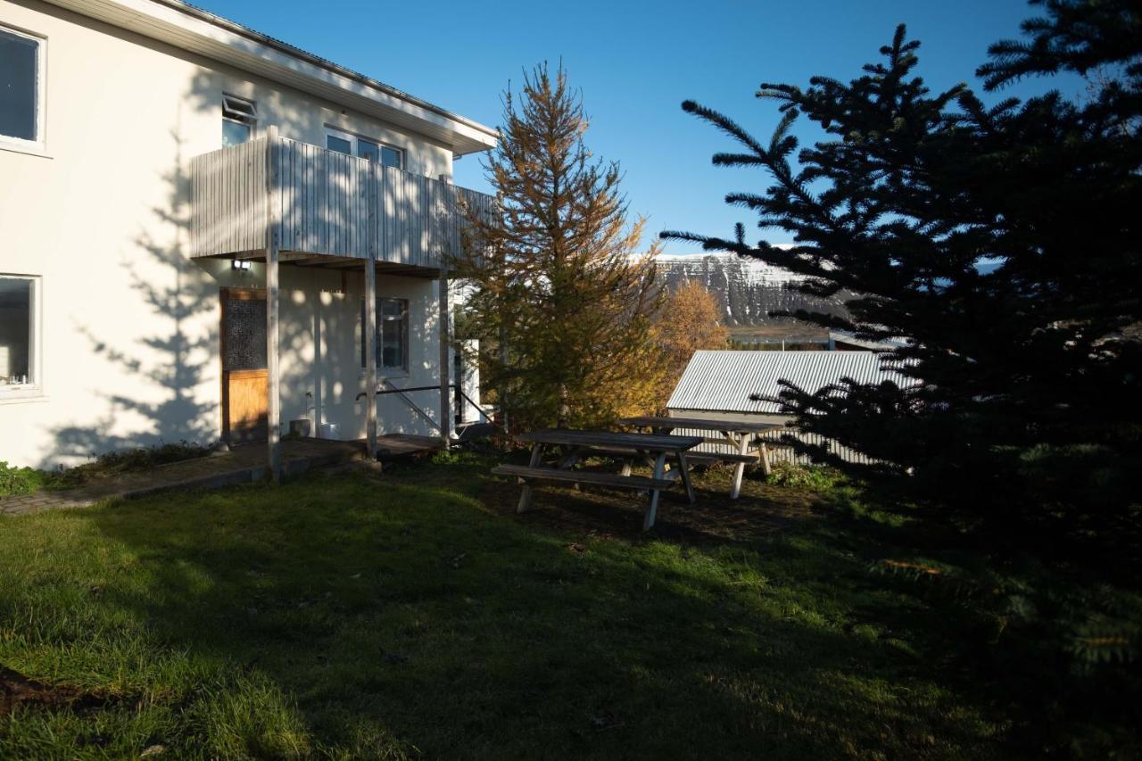 The Guesthouse By The Fjord Thingeyri Eksteriør bilde