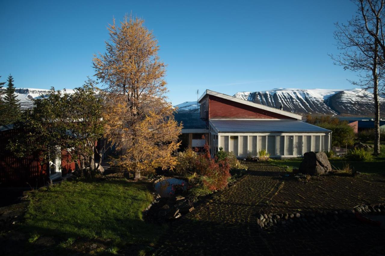 The Guesthouse By The Fjord Thingeyri Eksteriør bilde