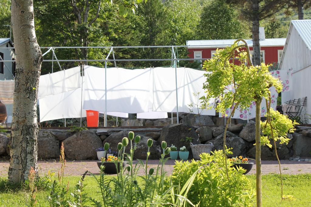 The Guesthouse By The Fjord Thingeyri Eksteriør bilde
