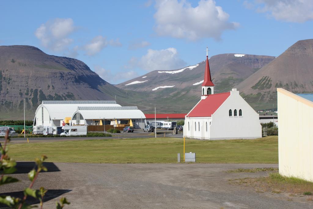 The Guesthouse By The Fjord Thingeyri Eksteriør bilde