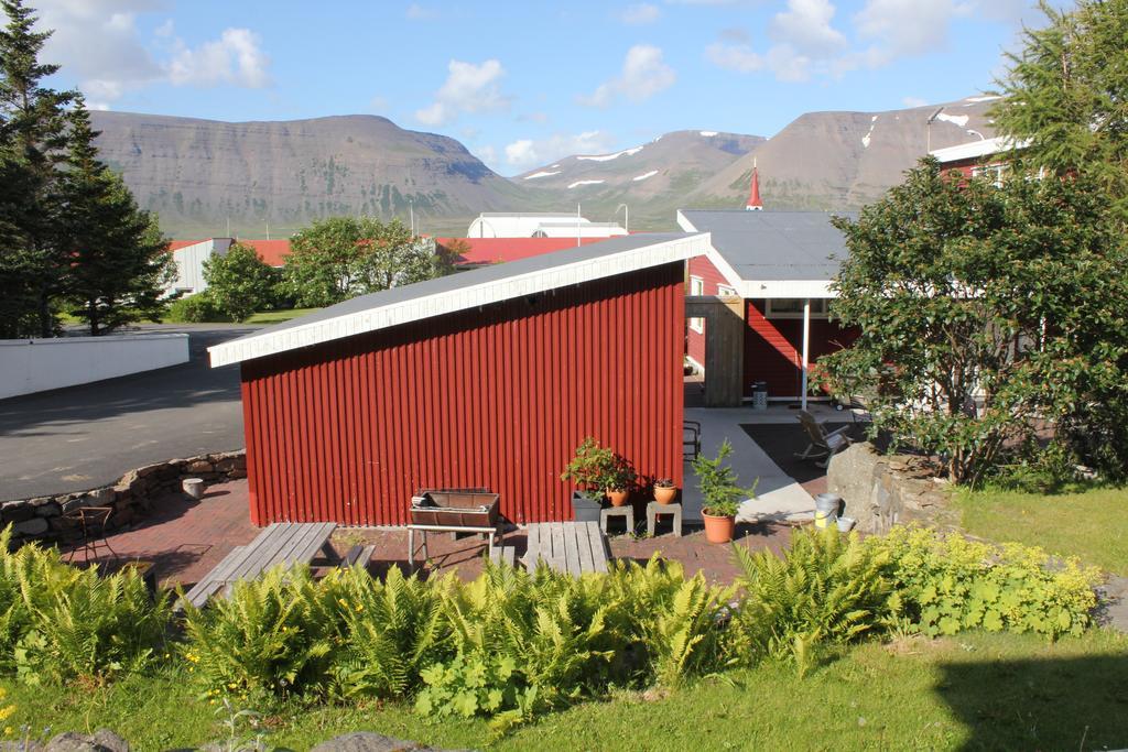 The Guesthouse By The Fjord Thingeyri Eksteriør bilde