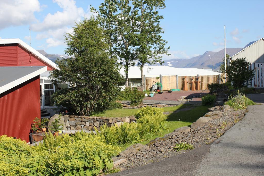 The Guesthouse By The Fjord Thingeyri Eksteriør bilde